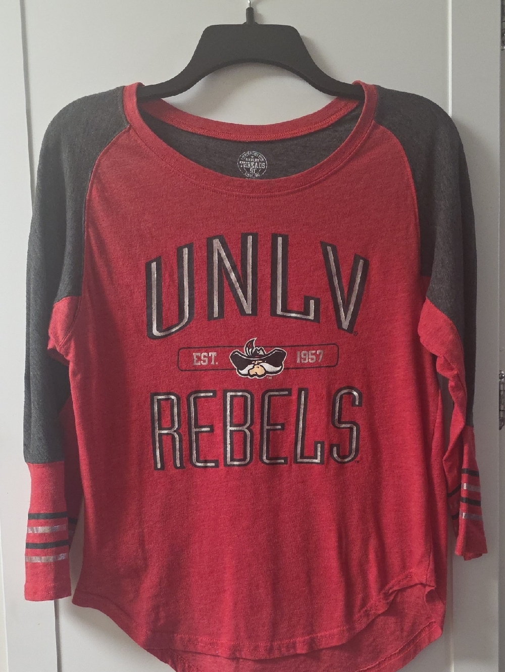 Rivalry Threads Red and Charcoal UNLV Rebels Long Sleeve Tee Size S